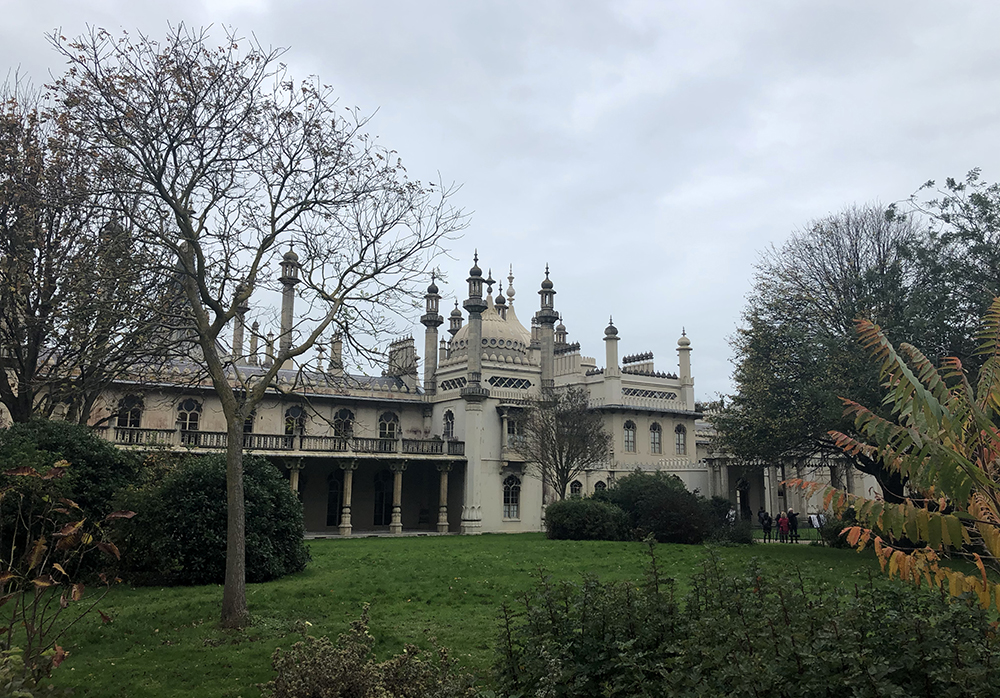 visit the royal pavillion on a day out in Brighton